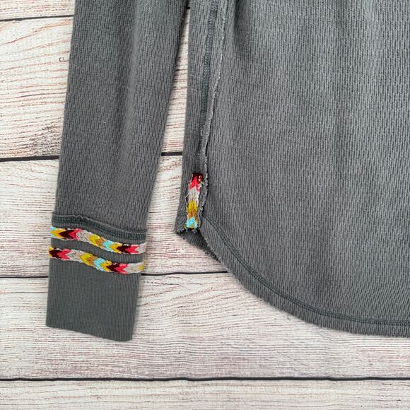 FP One Free People Embroidered Henley Thermal Shirt Womens Medium Gray - Picture 7 of 13